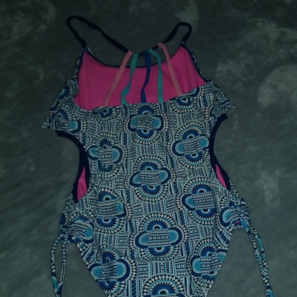 Bathing suit - Picture 2 of 2